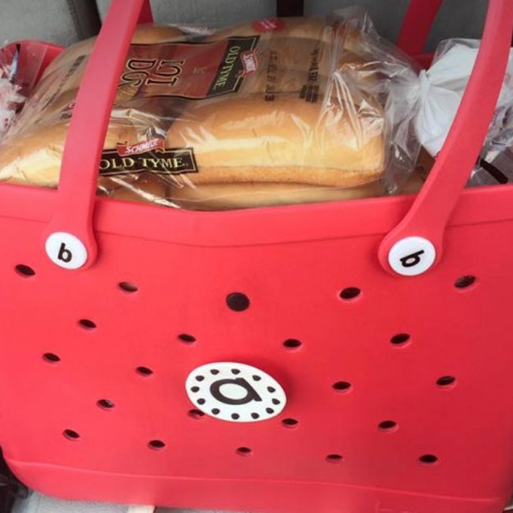 SOLD OUT ONE LEFT IN MY G I V E A W A Y Beach BAGS Retail $89.99 - Picture 7 of 13